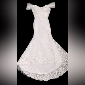 Elegant White Lace Dress
